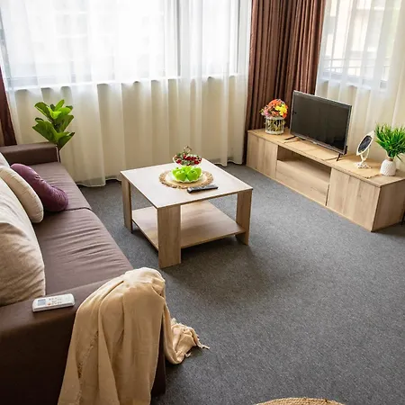 Studio With Balcony Apartment *